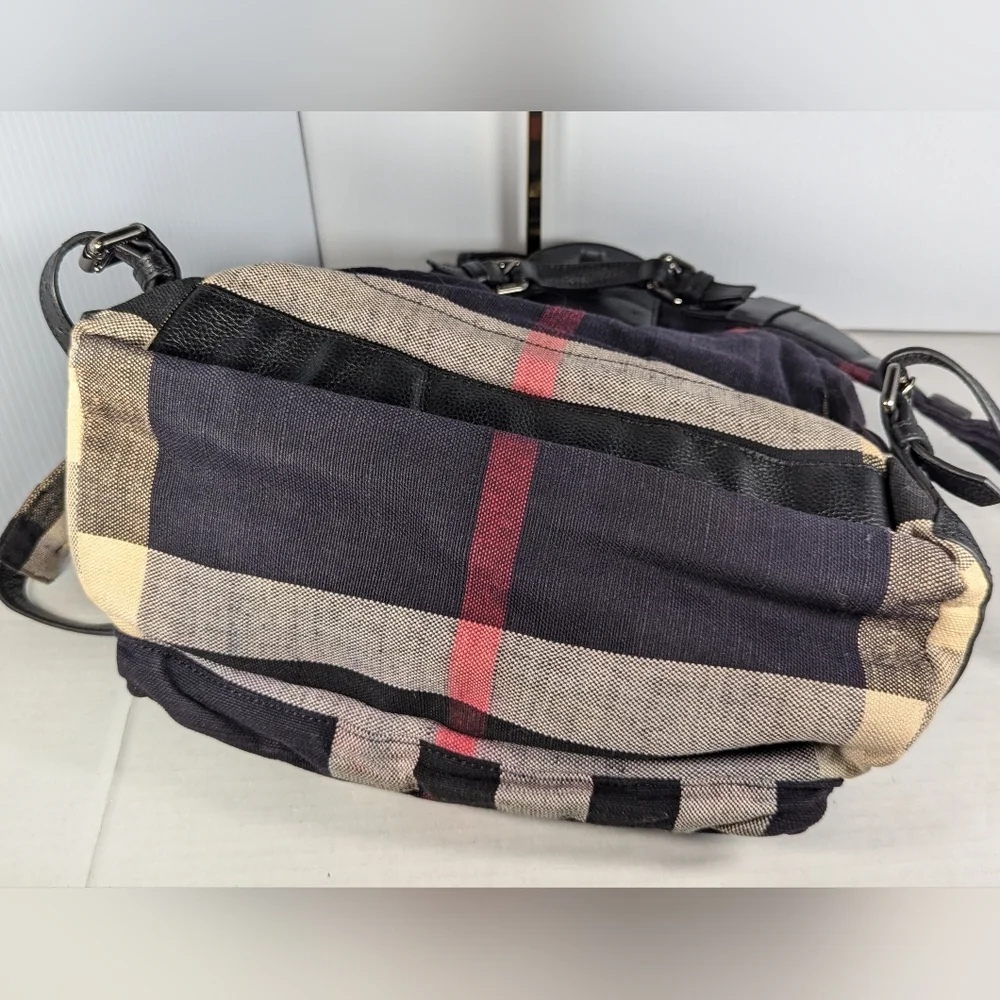 Burberry mega check